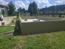 Base para tanque container com bacia de conten&ccedil;&atilde;o executada na Esta&ccedil;&atilde;o de Tratamento de Esgoto em Curitiba. Cliente Sanepar